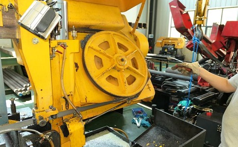 如何解决坦洲镇卧式金属带锯床切削时出现的断带现象？